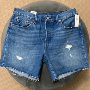 NWT Levi 501 Mid Rise Denim Shorts